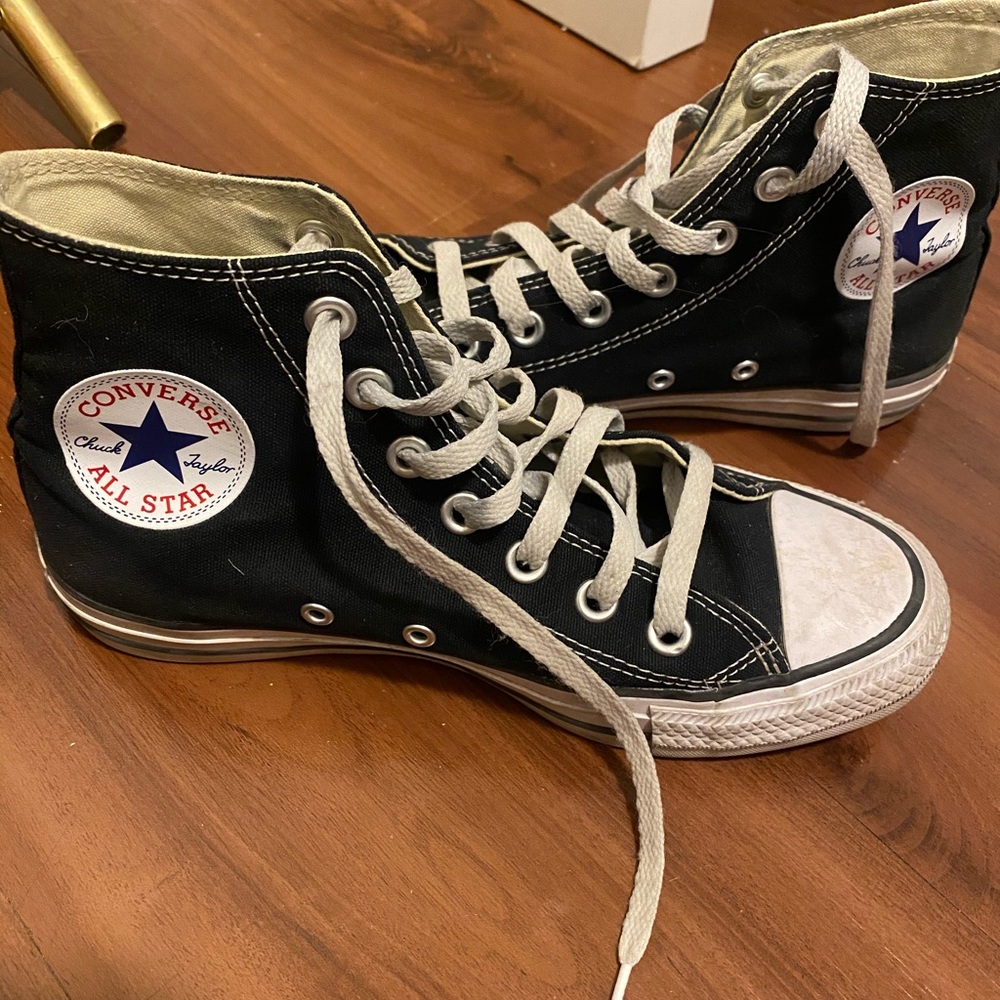Black high top converse - Picture 3 of 5